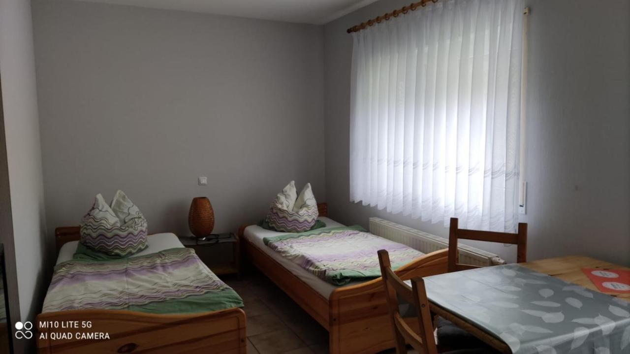 Pension Und Ferienwohnung Walther App. 2 Storkow  Esterno foto